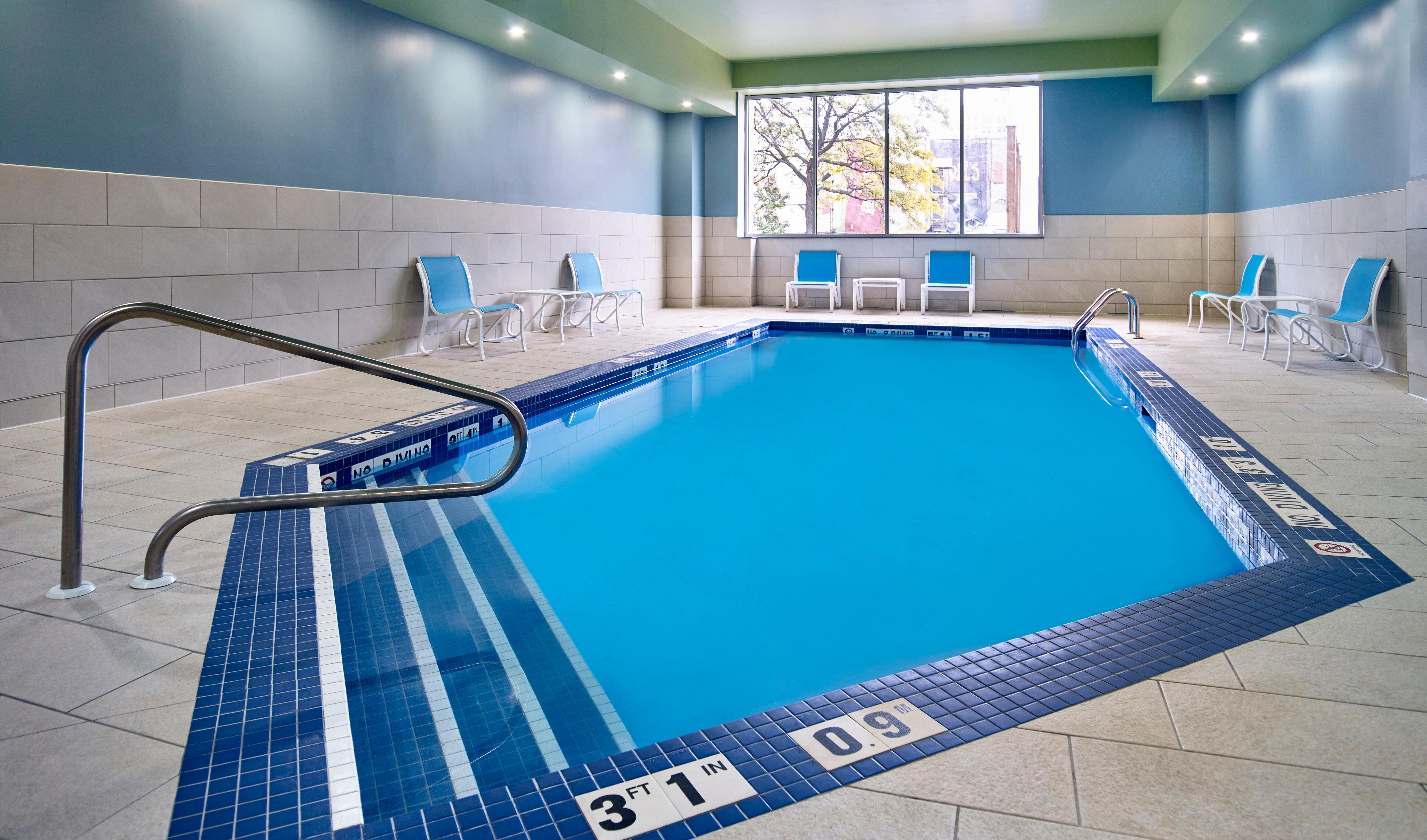 Holiday Inn Express Windsor Waterfront By Ihg Екстер'єр фото