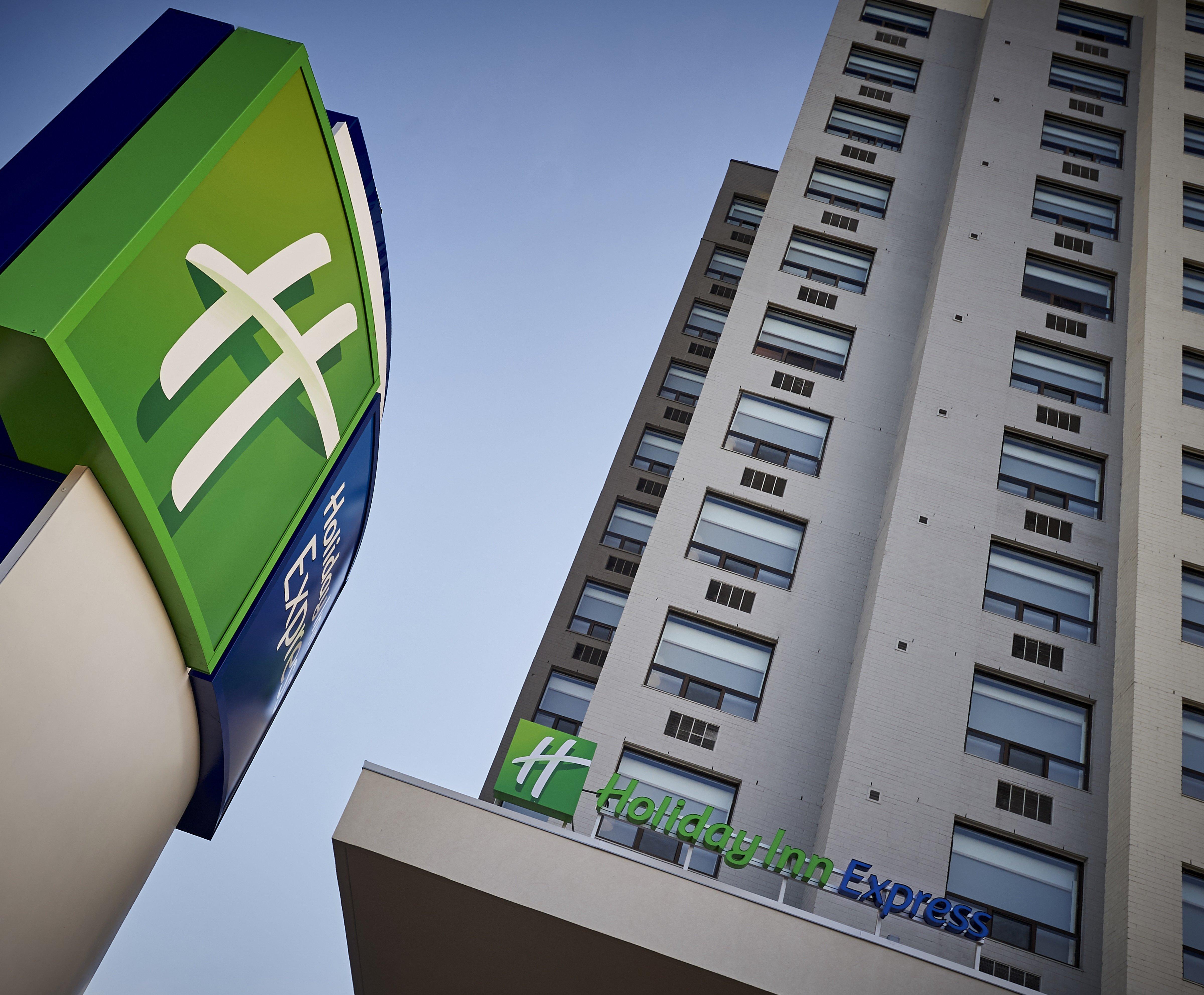 Holiday Inn Express Windsor Waterfront By Ihg Екстер'єр фото