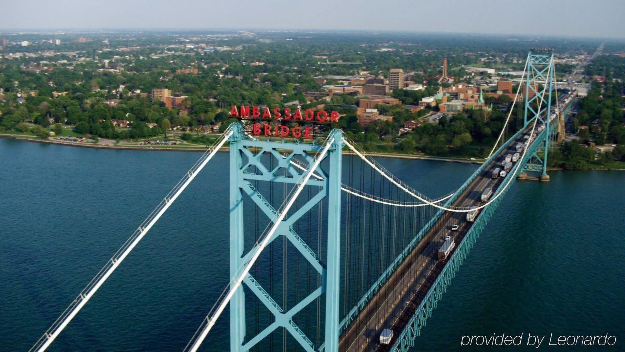 Holiday Inn Express Windsor Waterfront By Ihg Екстер'єр фото